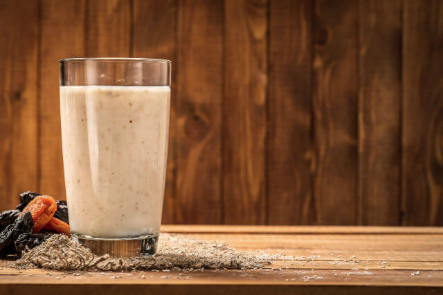 Yogurt with wheat bran as a drink for improving the digestion pr