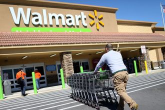 Reasons-to-stop-shopping-at-Walmart-Courtesy-Joe-Raedle-Getty-Images