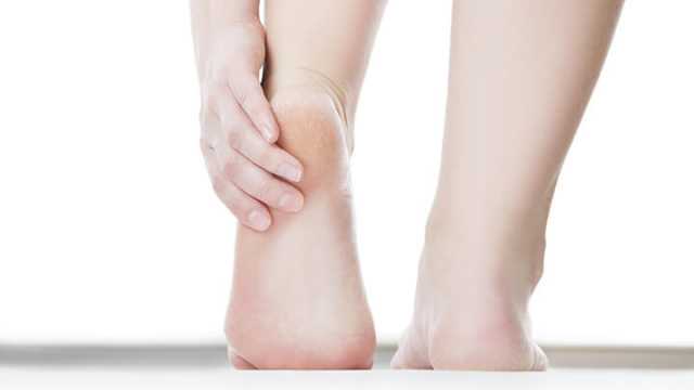 hypothyroidism and heel pain