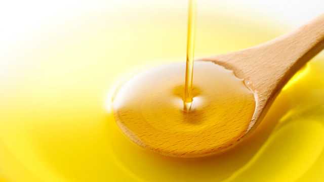 strange uses for olive oil