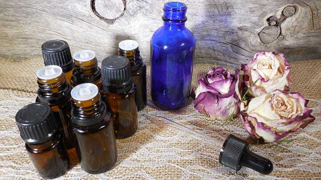 DIY Thieves Oil Feature Photo