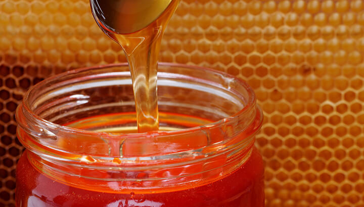 Raw honey is a natural sugar substitute