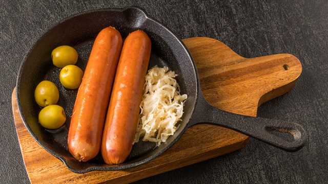 Should meatless food have meaty names