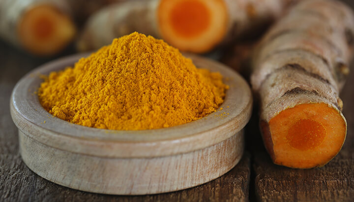 Turmeric added to protein-rich meals can help you burn body fat.