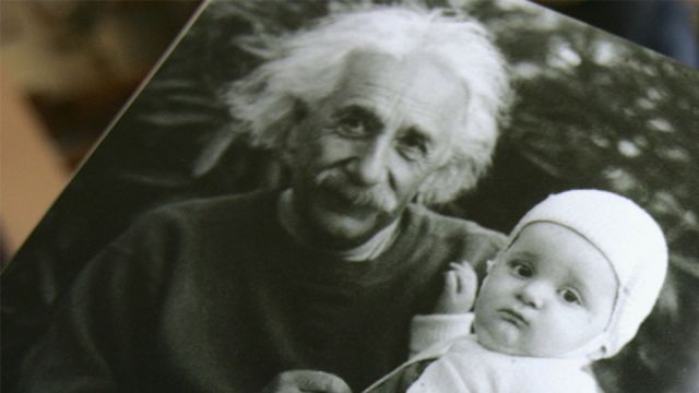 einsteintheoryofhappinesssoldformillionhalf_featured_960x540