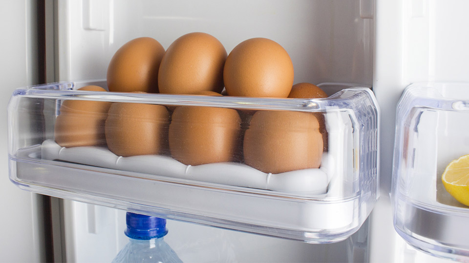 There are many eggs in the fridge