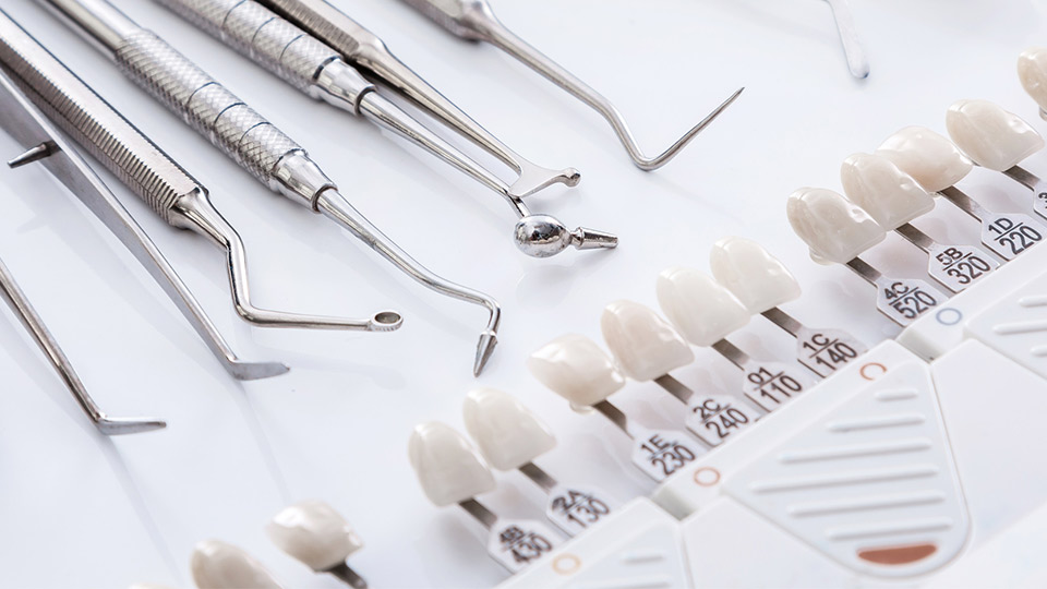Dentists Get Hundreds of Thousands Of People To Have This UNNEEDED