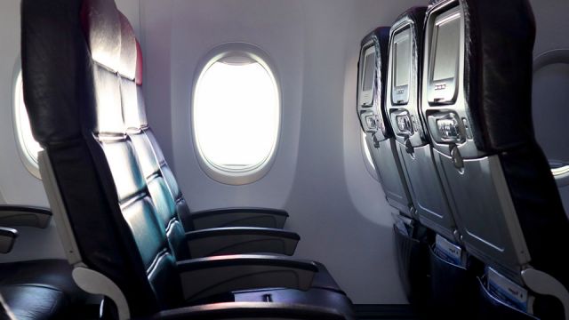 tostahealthyonaplanechoosethisseat_featured_960x540