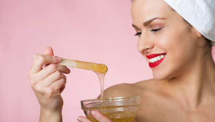 9 reasons to start washing your face with honey