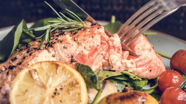 flameretardantsplus3othermanmadeingredientsinyourseafood_960x540