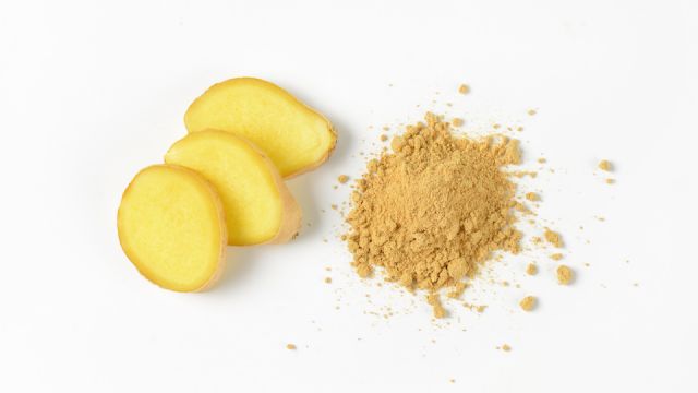 fresh and ground ginger